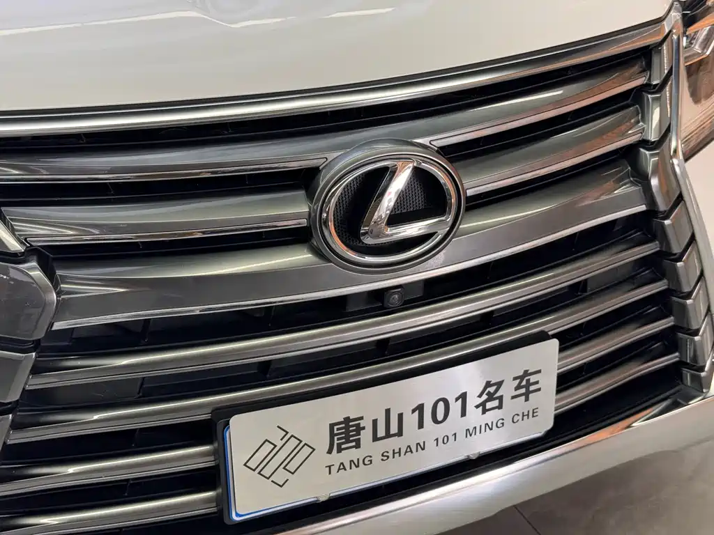 Lexus LX — миниатюра 5