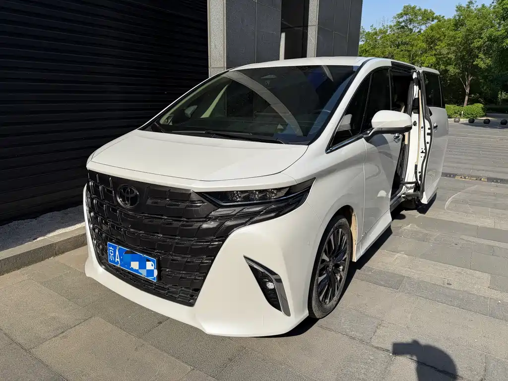 Toyota Alphard 2024