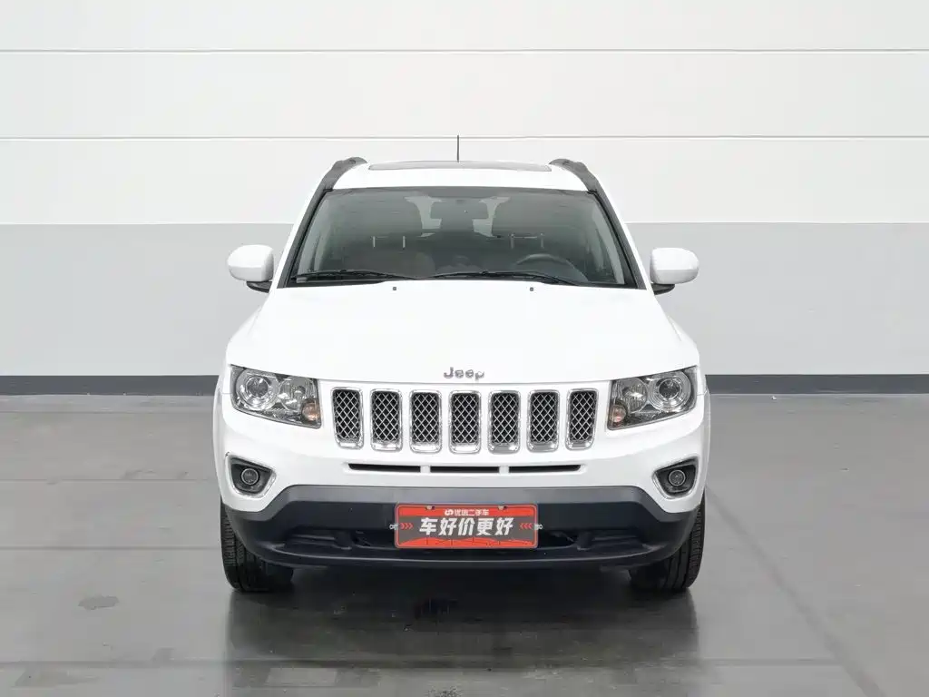 Jeep Compass (Import) — миниатюра 3