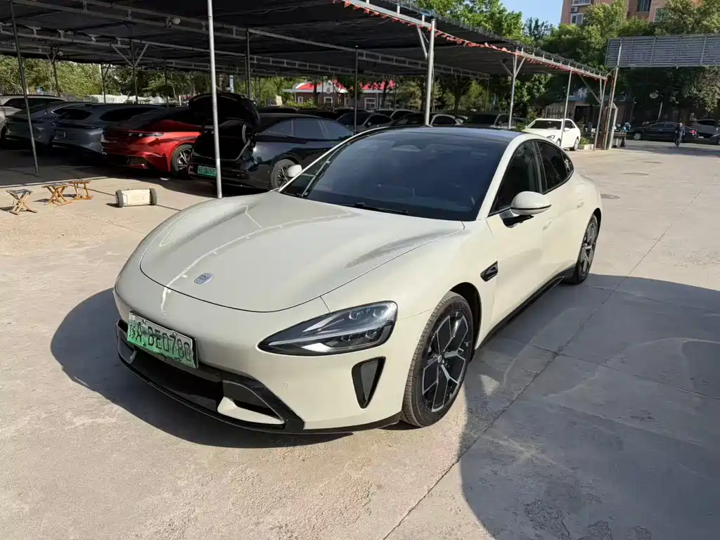 Xiaomi SU7 2025