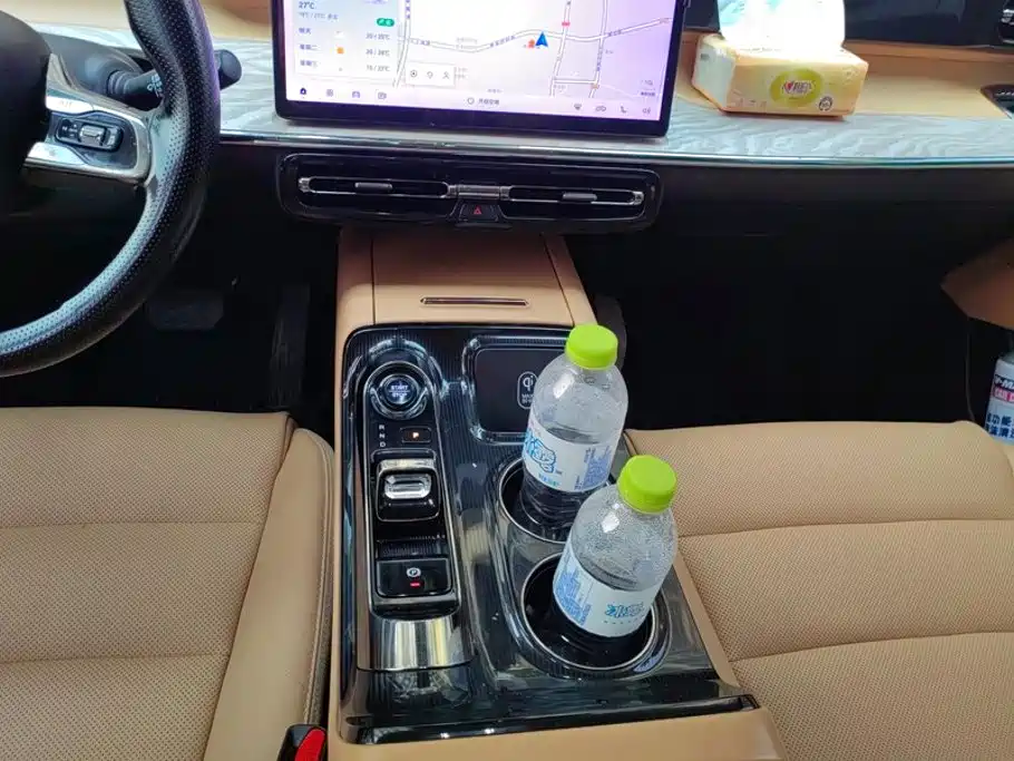 GAC Motor Trumpchi E8 PHEV — миниатюра 16