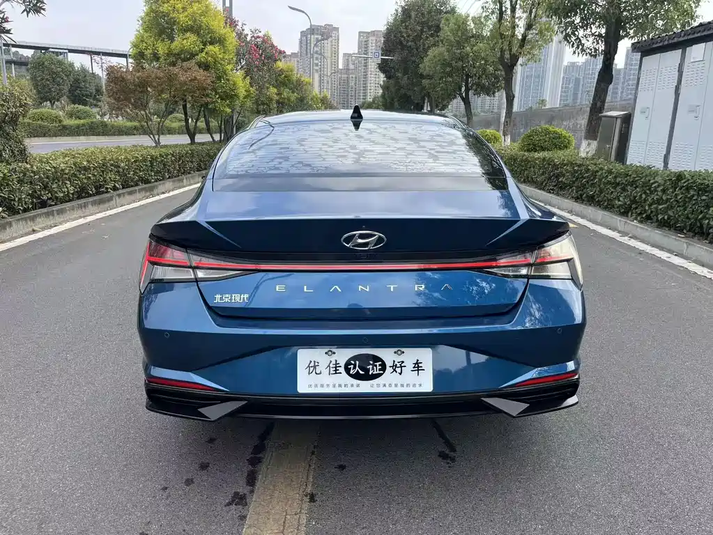 Hyundai Elantra — миниатюра 11