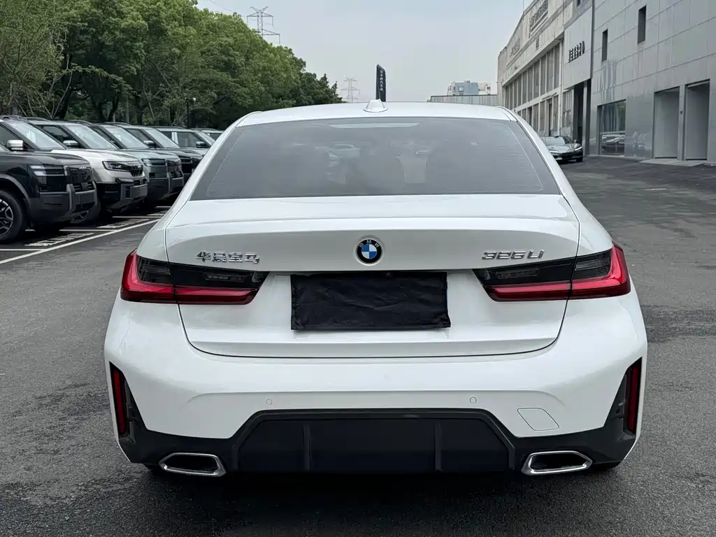 BMW 3 Series — миниатюра 24