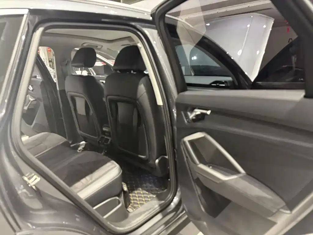 Audi Q3 — миниатюра 10