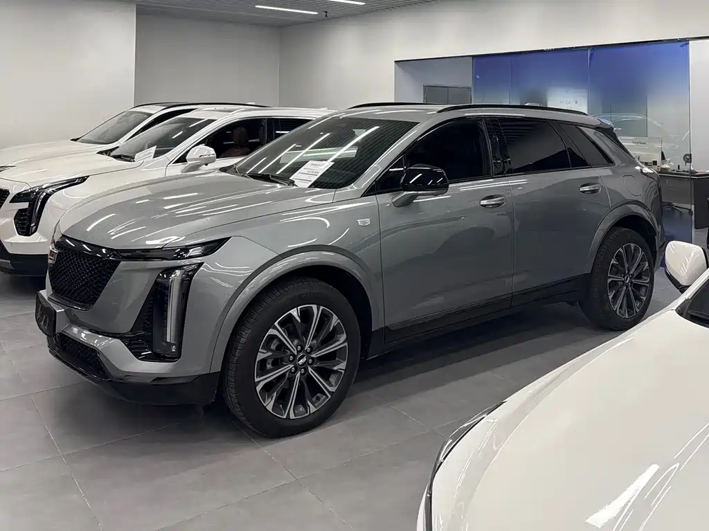 CADILLAC XT5