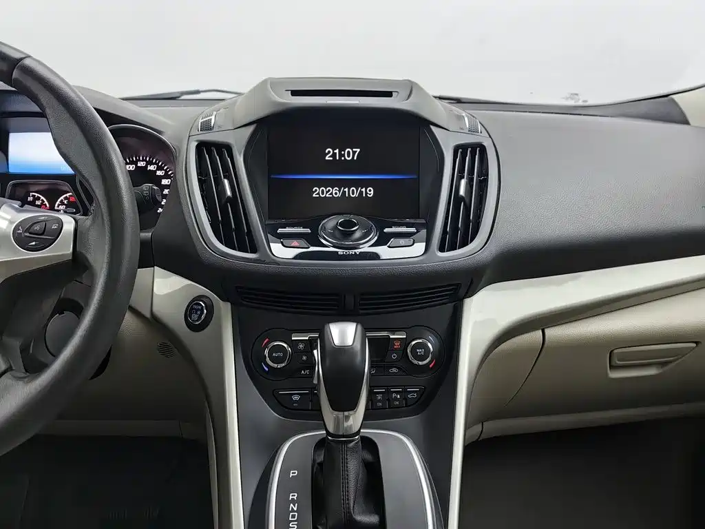 Ford Kuga — миниатюра 12