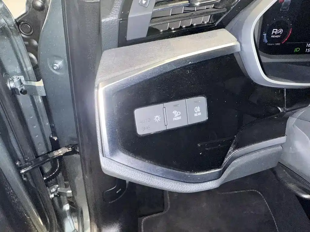 Audi Q3 — миниатюра 11