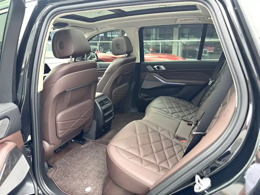 BMW X5 2022 xDrive 30Li Premium M Sport
