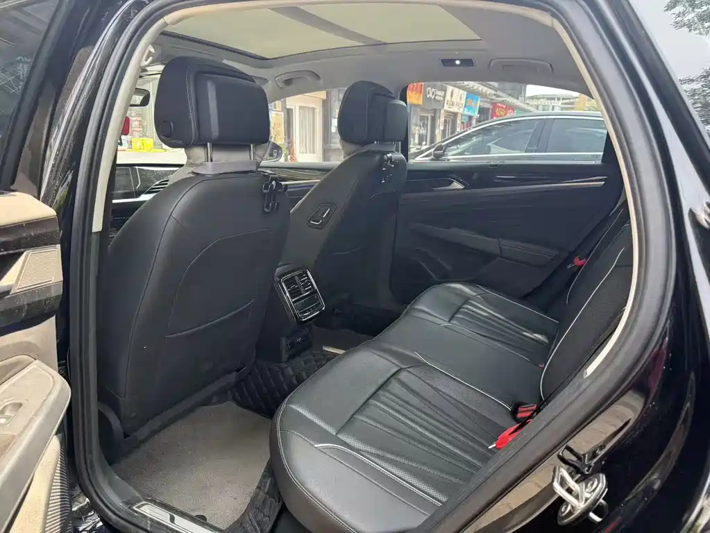 Volkswagen Passat — миниатюра 7