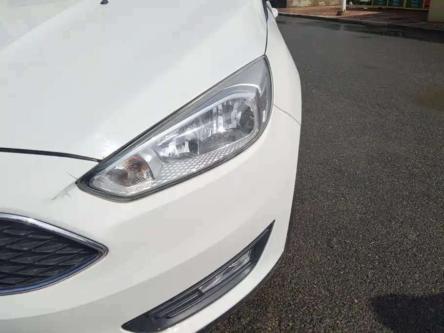 Ford Focus — миниатюра 5