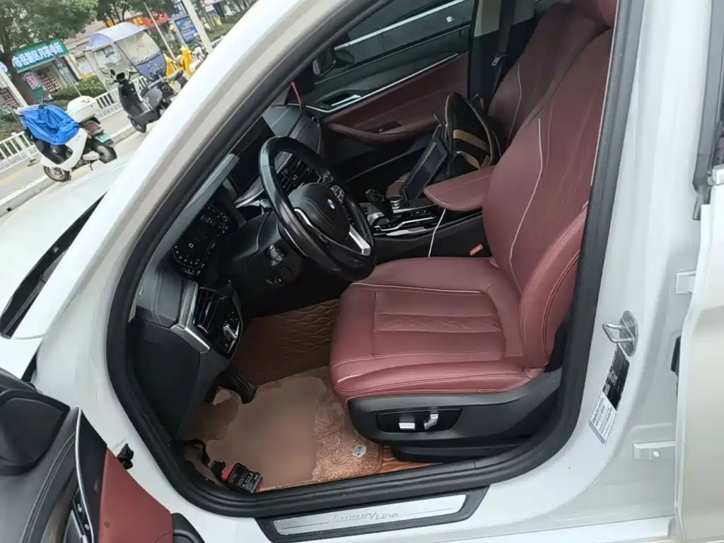 BMW 5 Series — миниатюра 15