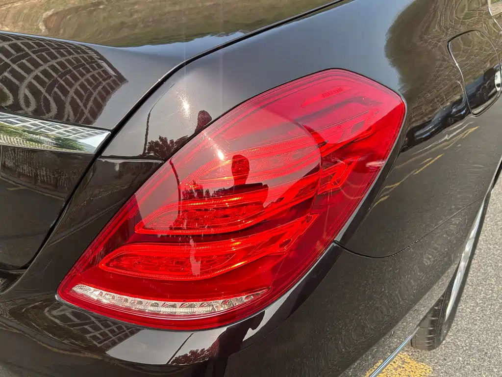 Mercedes-Benz S-Class — миниатюра 12