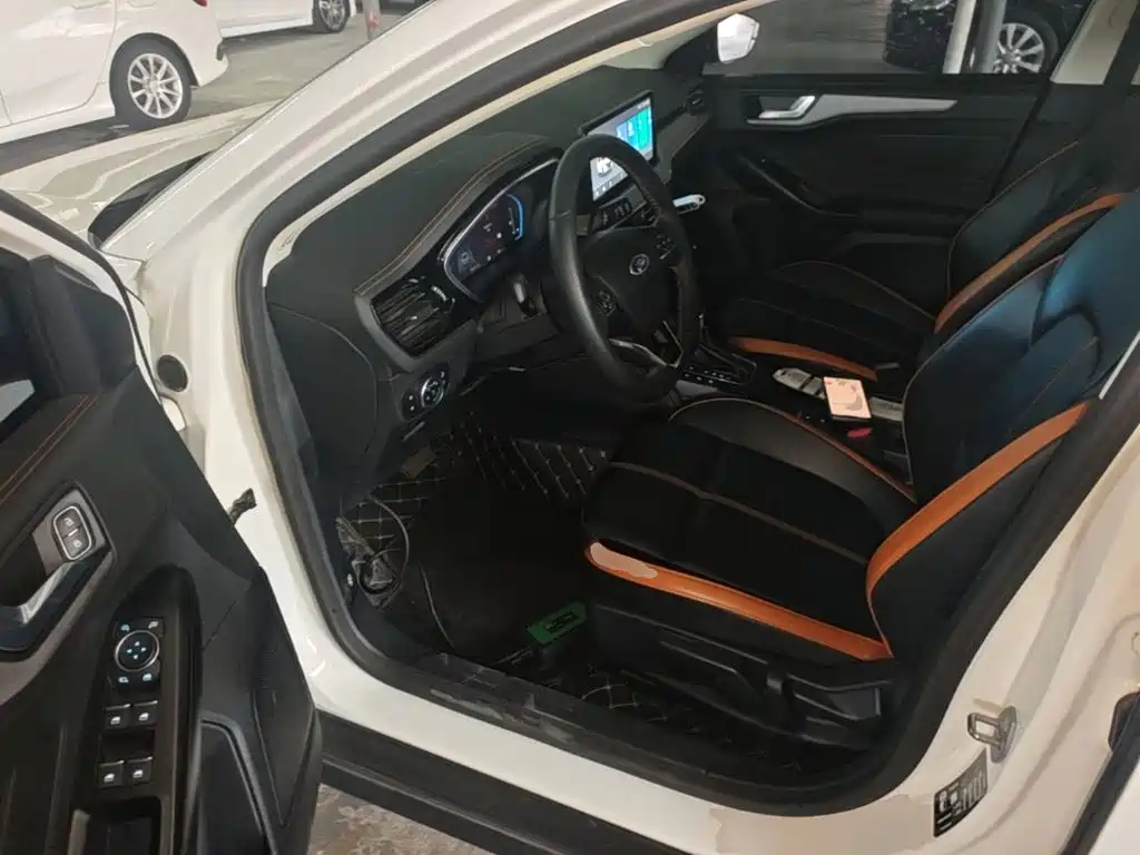 Ford Focus — миниатюра 16