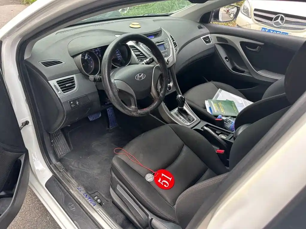 Hyundai Elantra Langdong — миниатюра 4
