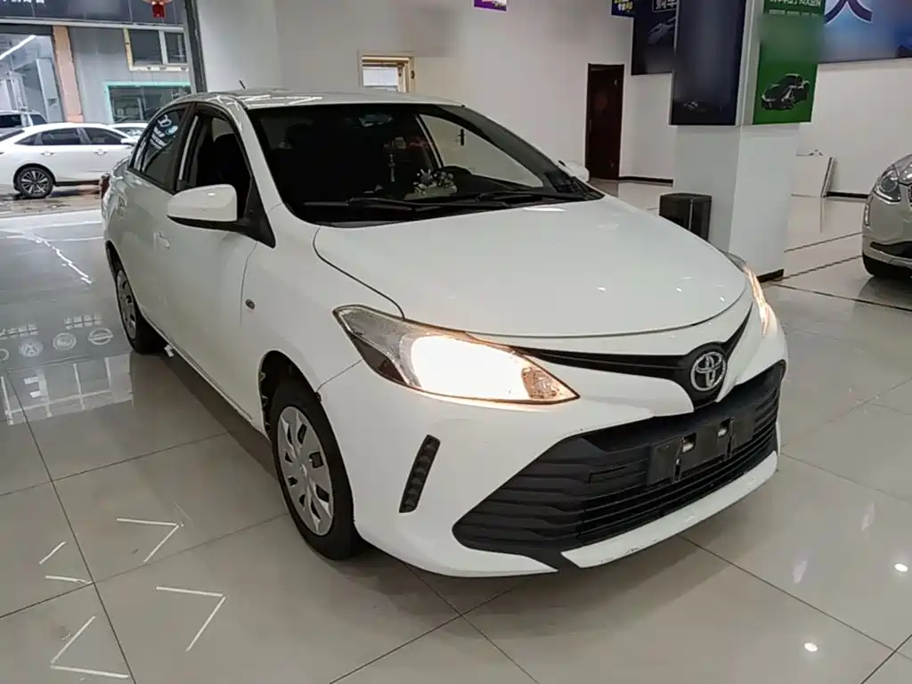 Toyota Vios — миниатюра 4