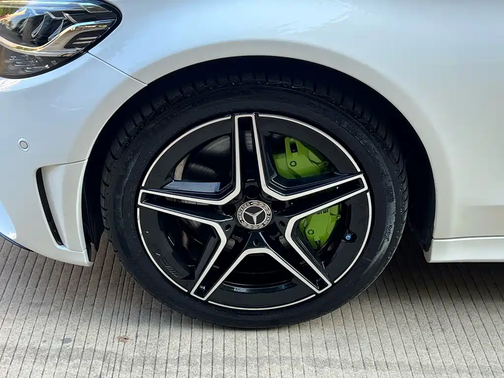 Mercedes-Benz C-Class — миниатюра 12