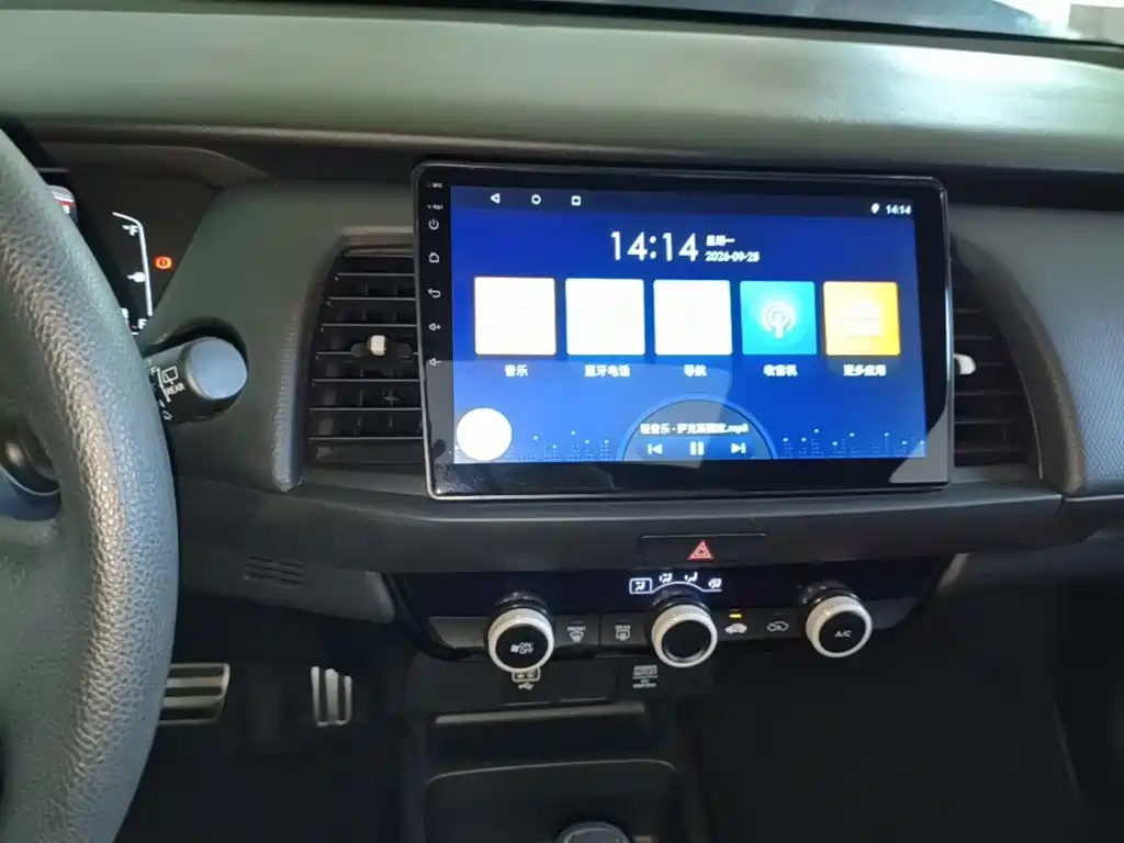 Honda Fit — миниатюра 13