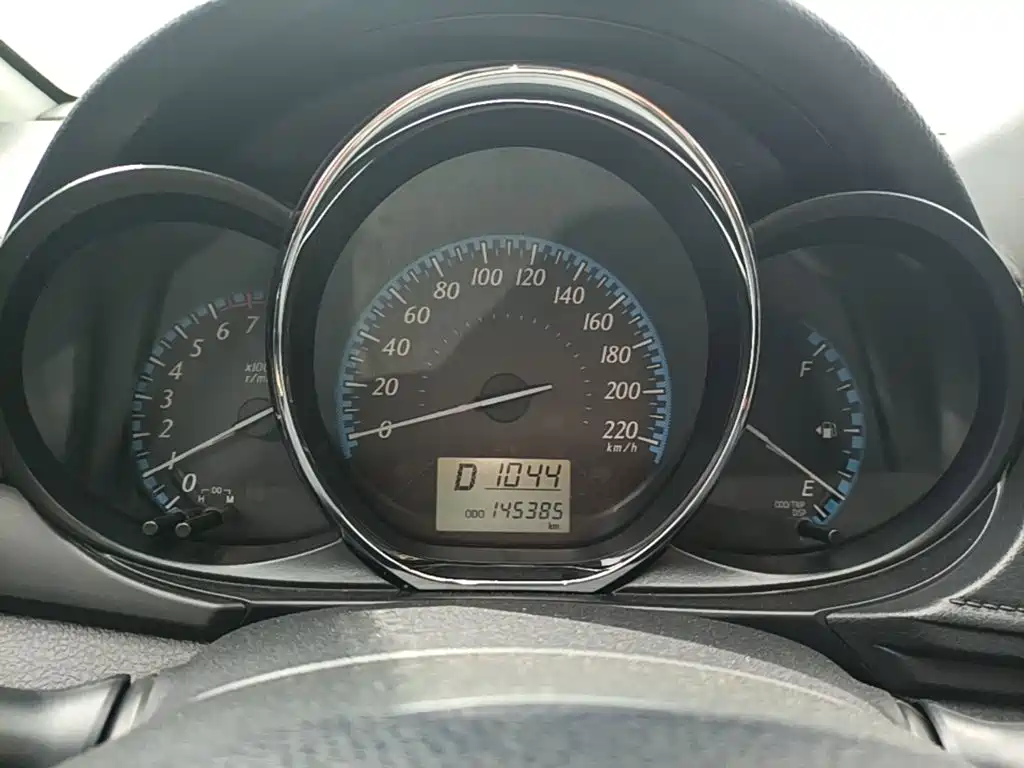 Toyota Yaris L — миниатюра 12