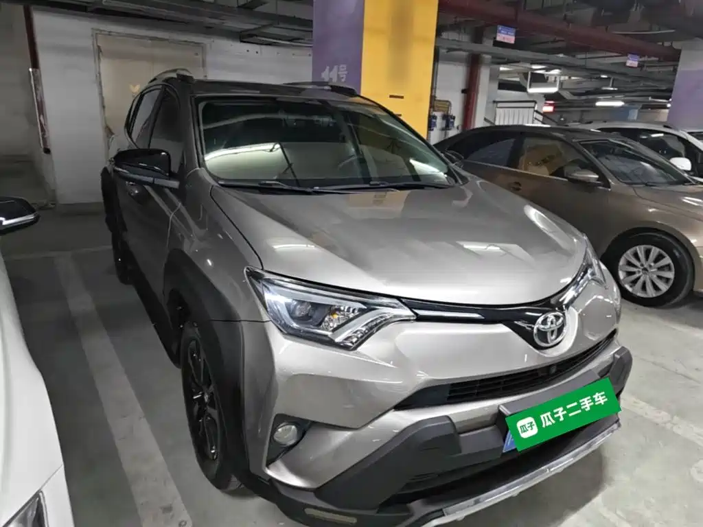 Toyota RAV4 — миниатюра 4