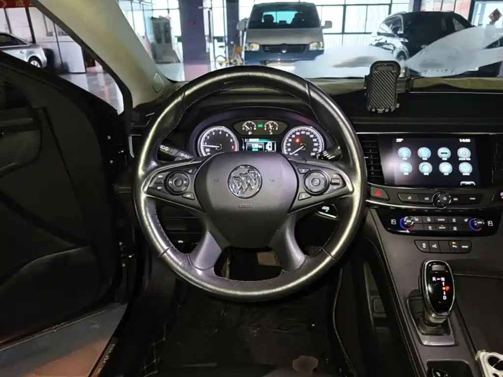 Buick LaCrosse — миниатюра 11
