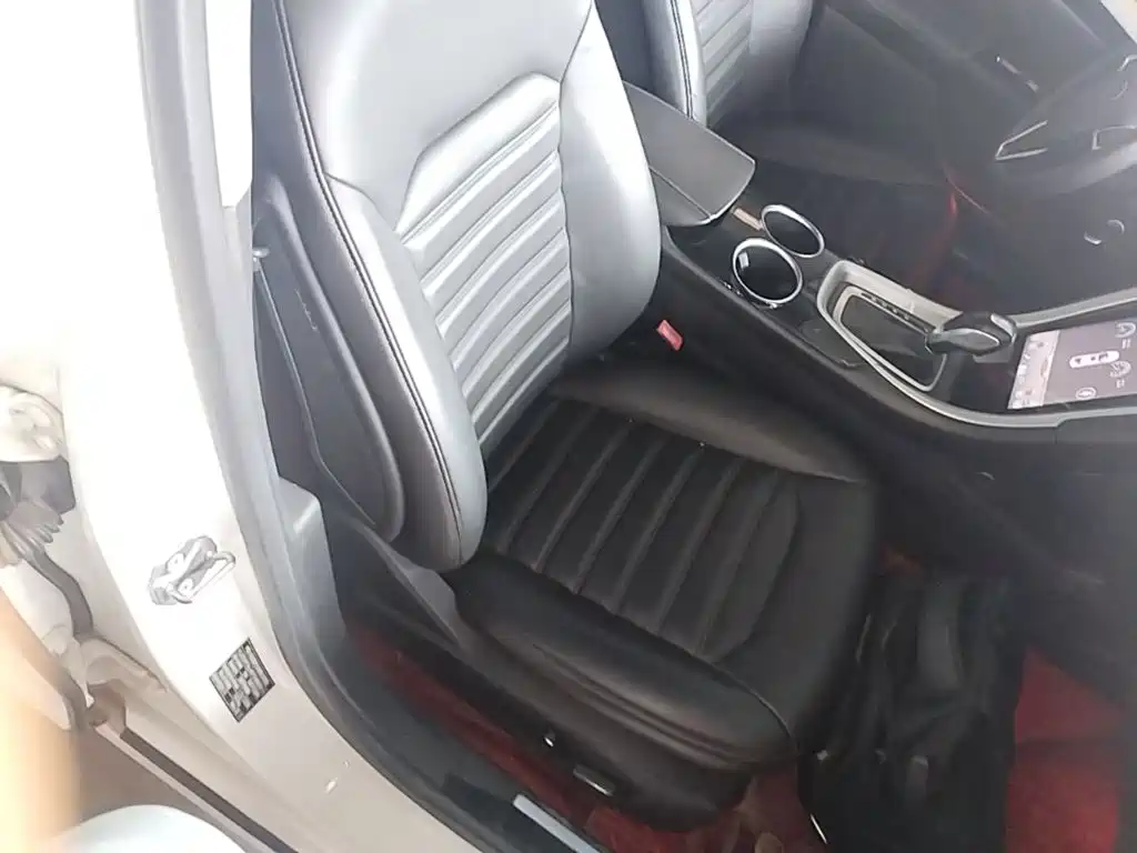Ford Mondeo — миниатюра 25
