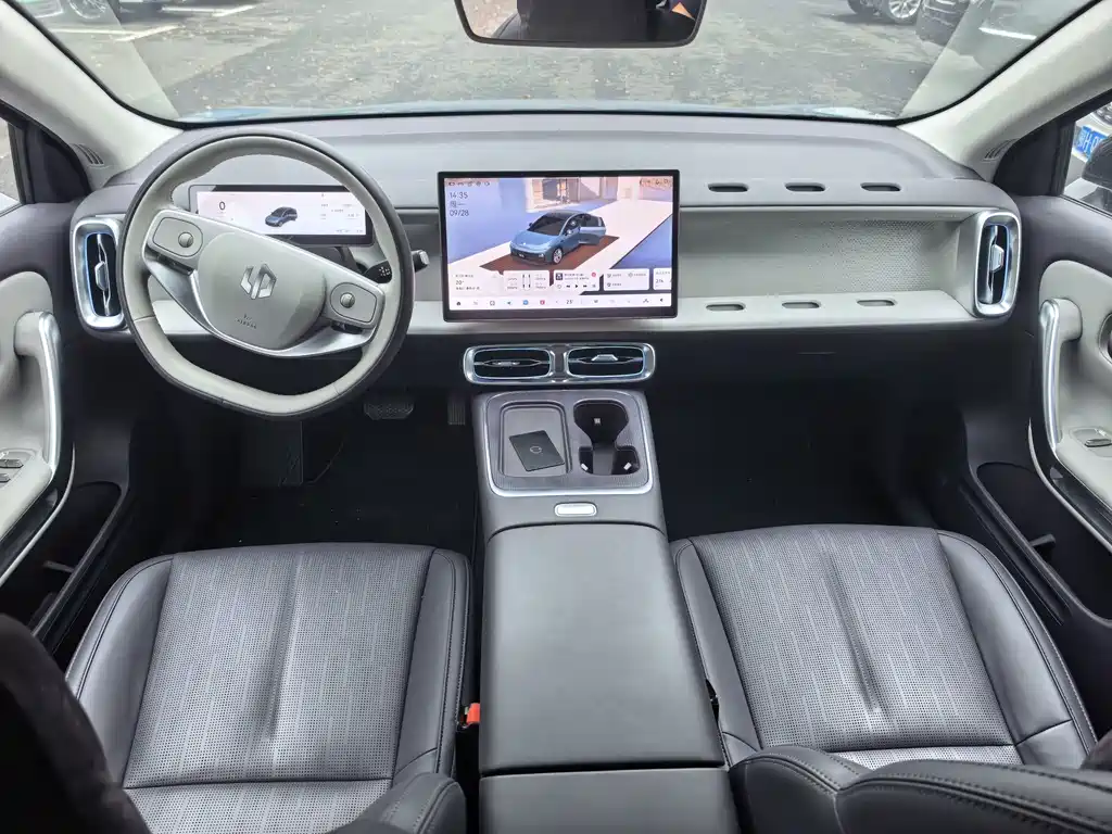 Leapmotor Leapmotor B01 — миниатюра 4