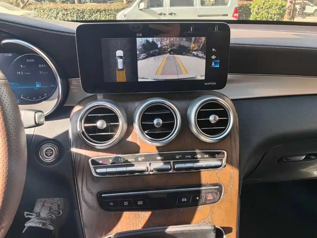 Mercedes-Benz GLC — миниатюра 16