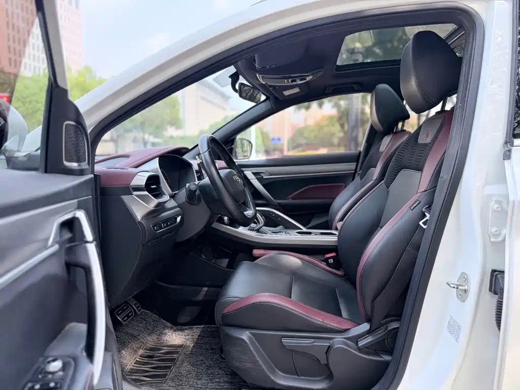 Geely Binyue — миниатюра 9