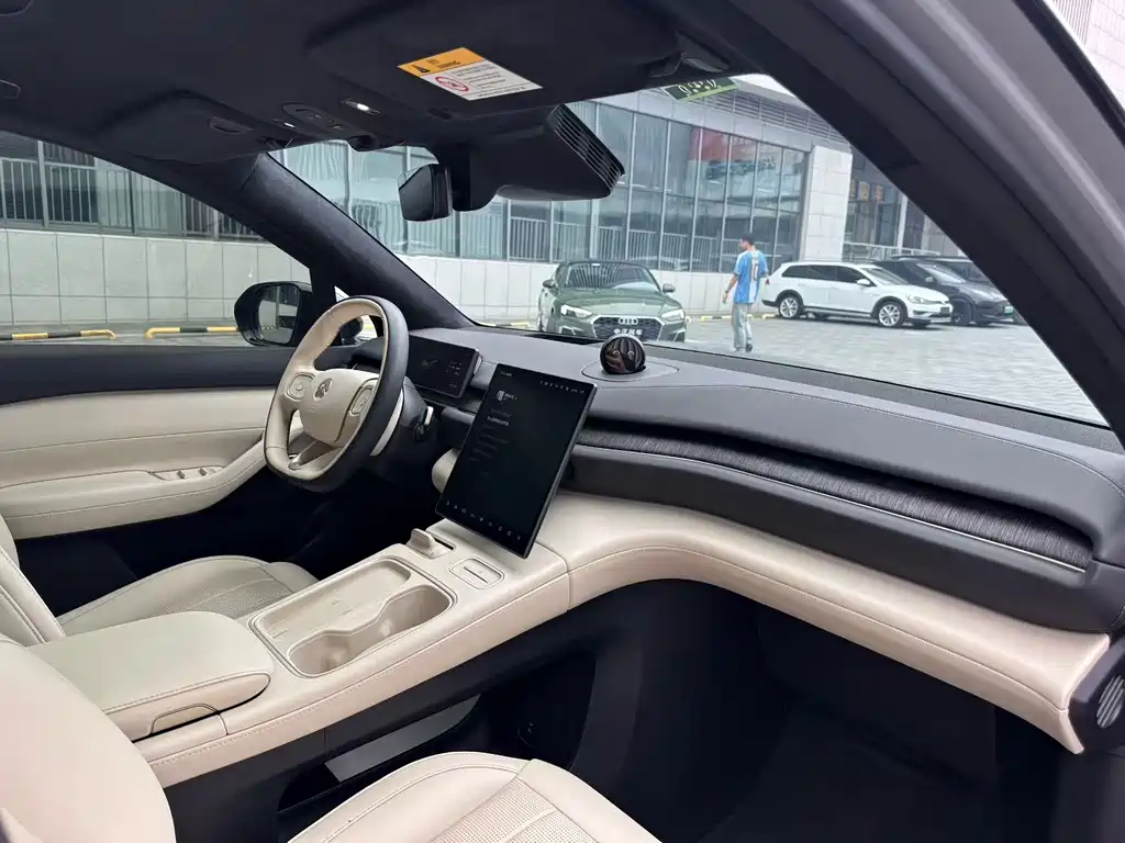 NIO ES6 — миниатюра 4