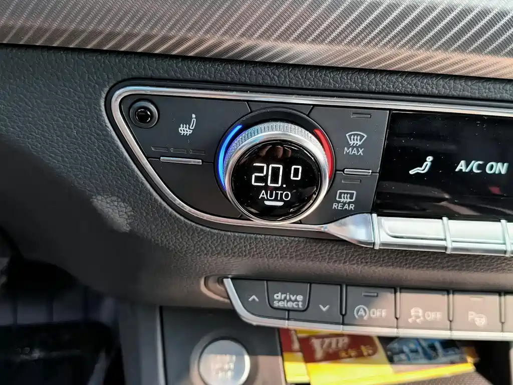 Audi Q5L — миниатюра 12