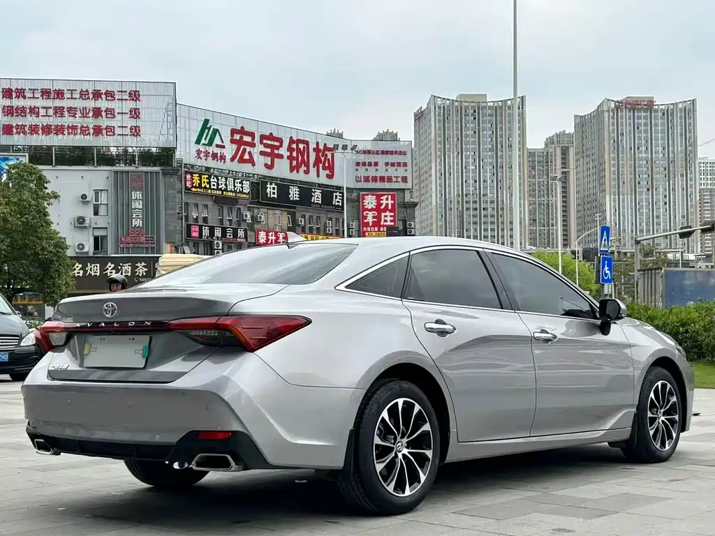 Toyota Avalon — миниатюра 5