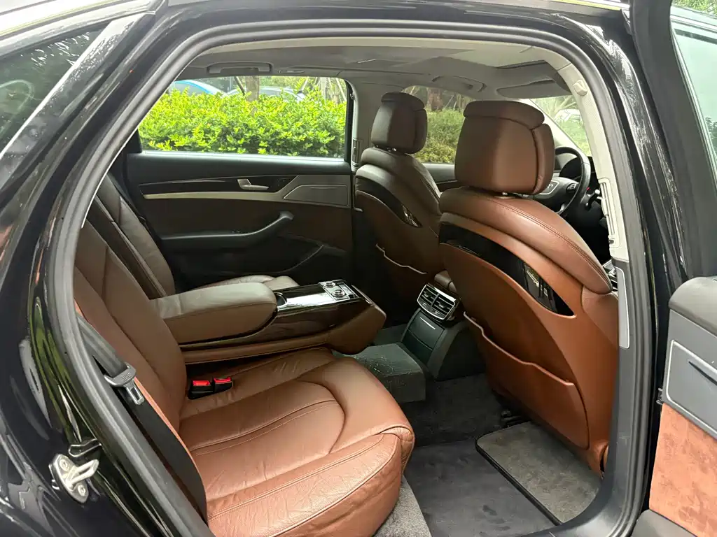 Audi A8 — миниатюра 11