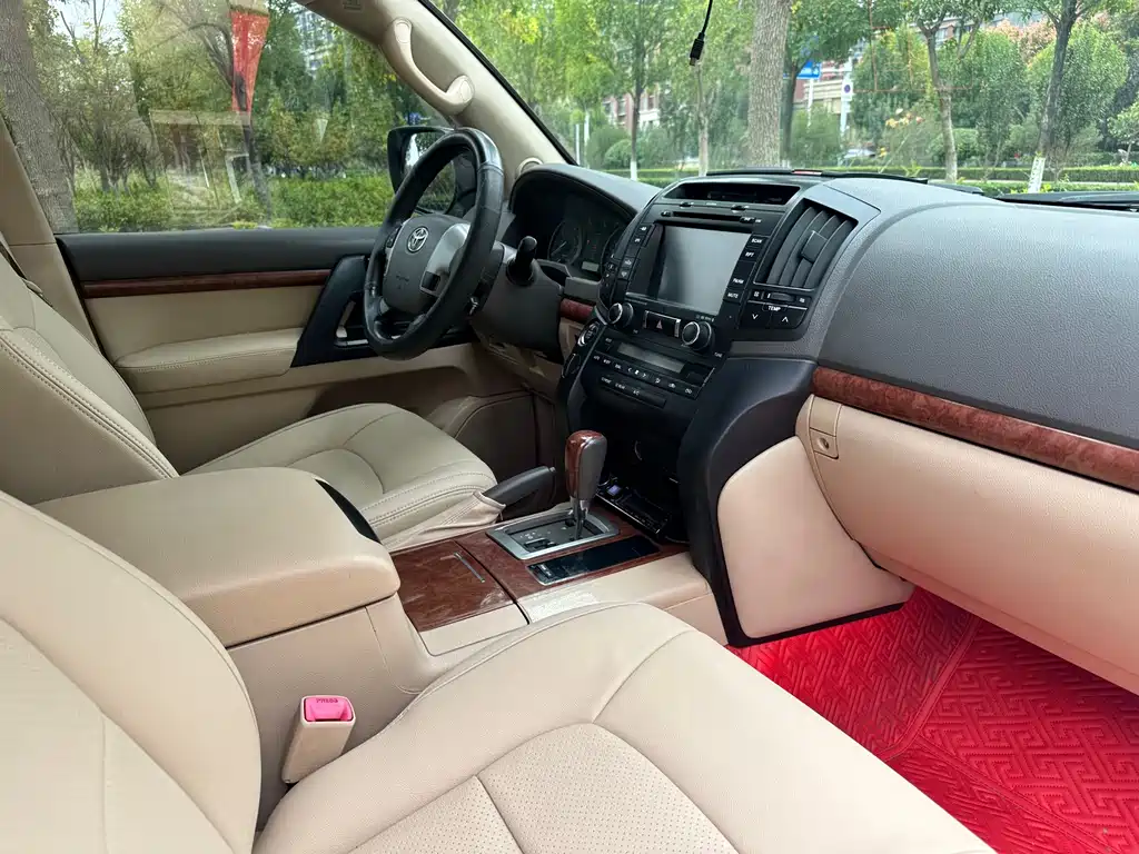 Toyota Land Cruiser — миниатюра 12