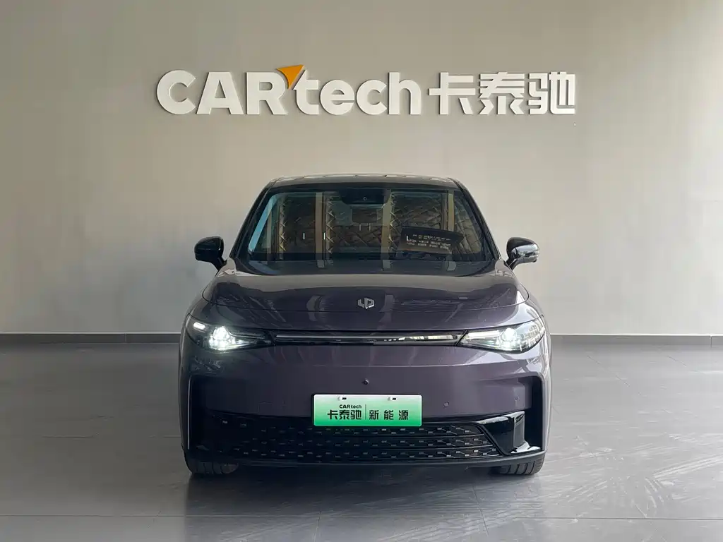 Leapmotor Leapmotor C10 — миниатюра 2