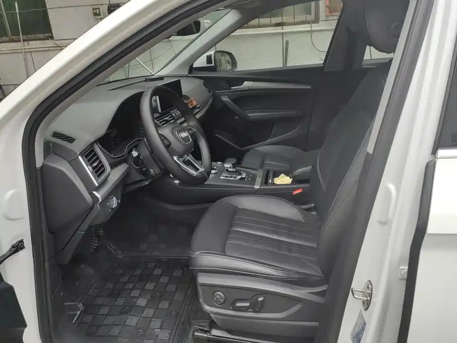 Audi Q5L — миниатюра 9