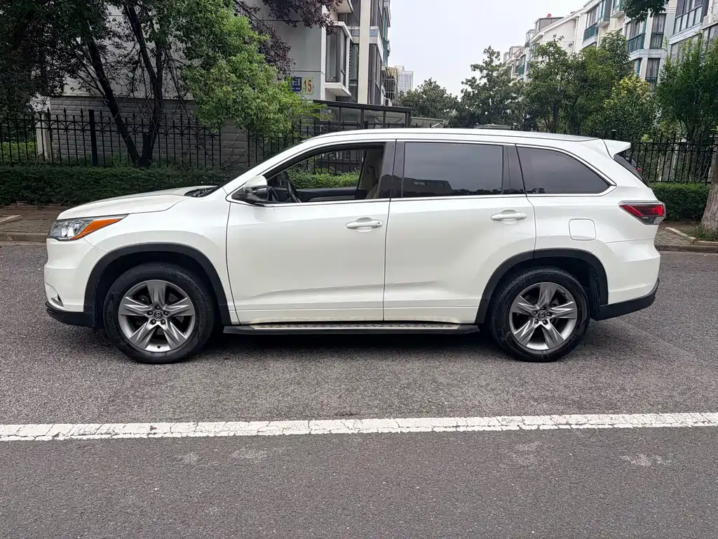 Toyota Highlander — миниатюра 3