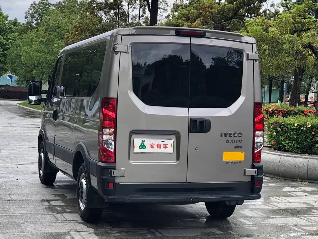 IVECO Ousheng — миниатюра 15