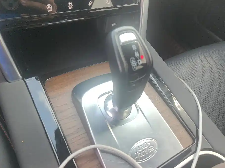 Land Rover Discovery Sport — миниатюра 16