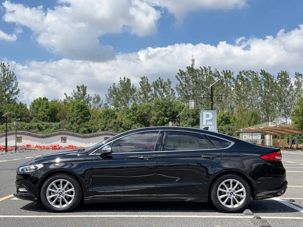 Ford Mondeo — миниатюра 4