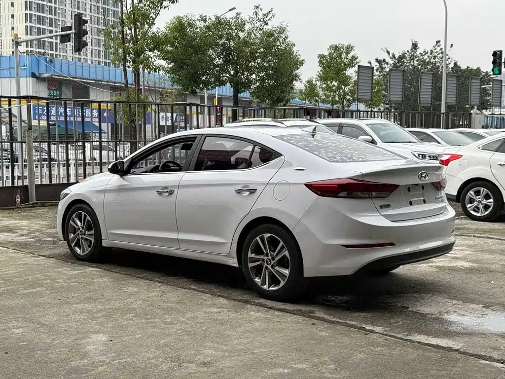 HYUNDAI LEAD