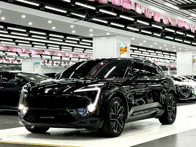 2025 Avatr 11