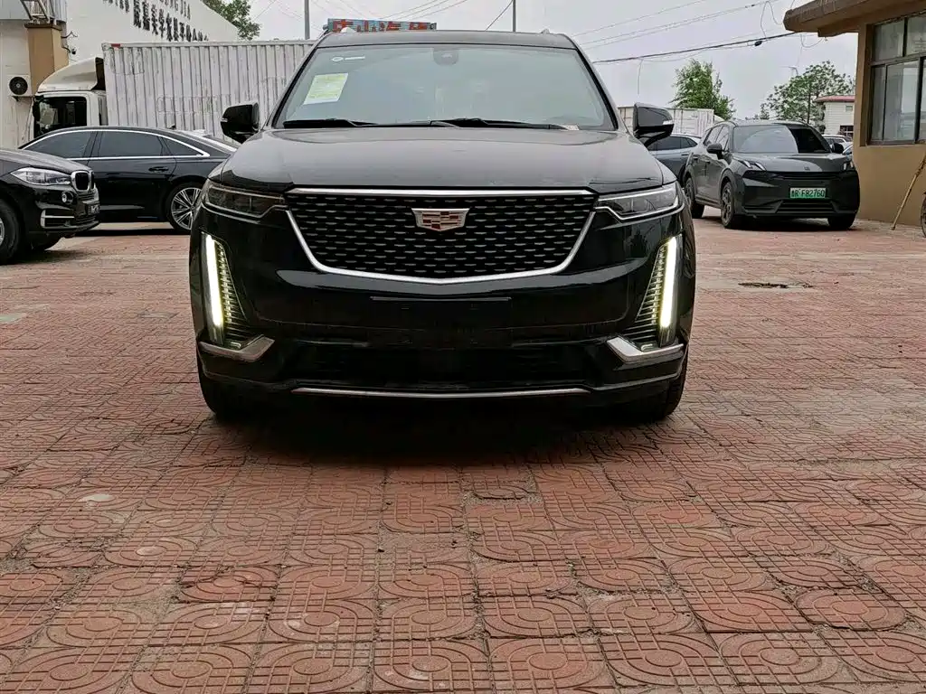 Cadillac XT6 2025 2.0T мест Luxury Executive