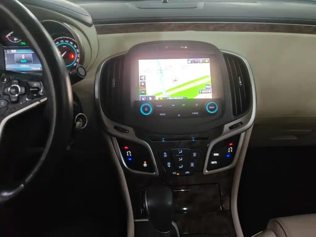 Buick LaCrosse — миниатюра 13
