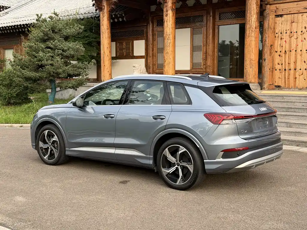 Audi Q4 e-tron — миниатюра 6