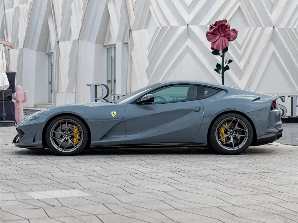 Ferrari 812 2017 6.5L Superfast