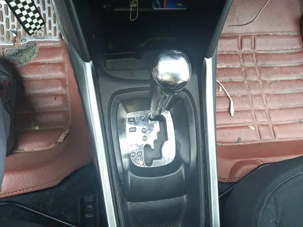 Peugeot 2008 — миниатюра 11