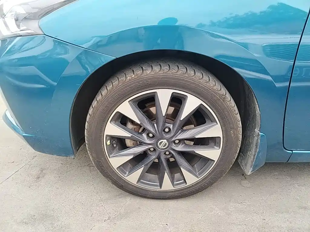 Nissan Bluebird — миниатюра 23