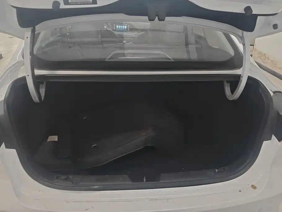 Changan Eado — миниатюра 4