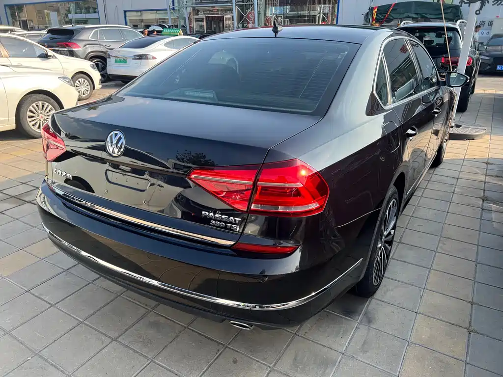 Volkswagen Passat — миниатюра 4