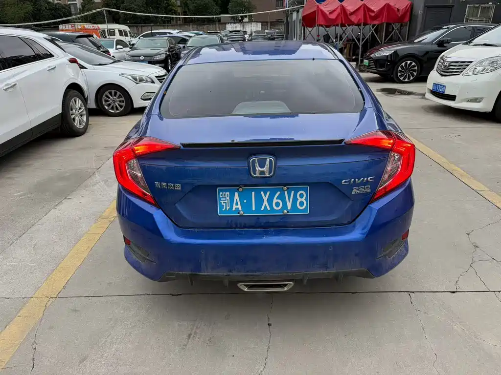 Honda Civic — миниатюра 8